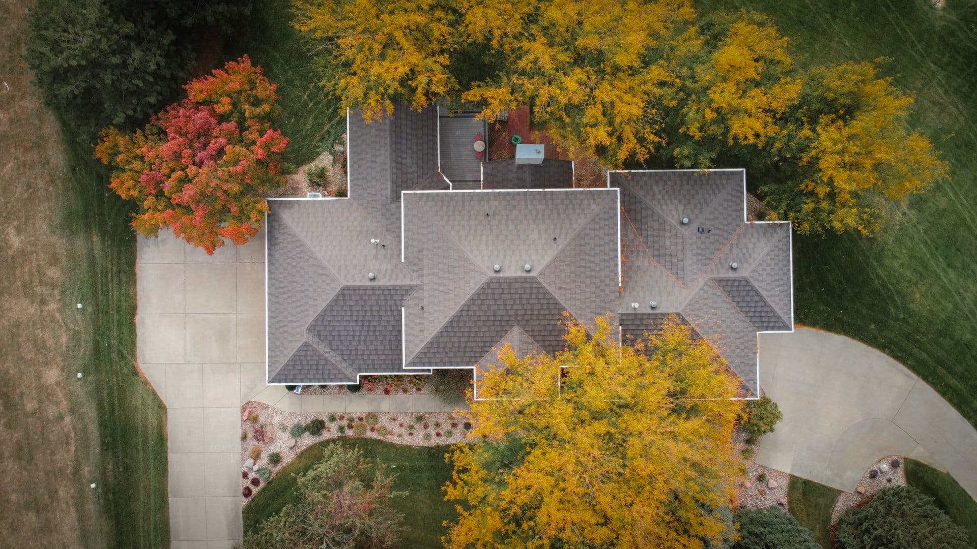How We Take the Stress Out of Roof Replacements